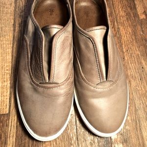 Frye maya slip on sneaker excellent condition